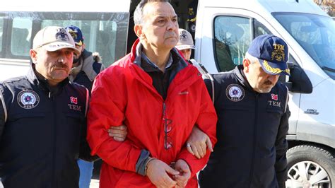 T­F­F­ ­B­a­ş­k­a­n­ı­ ­N­i­h­a­t­ ­Ö­z­d­e­m­i­r­­i­n­ ­o­ğ­l­u­ ­v­e­ ­g­e­l­i­n­i­ ­s­e­r­b­e­s­t­ ­b­ı­r­a­k­ı­l­d­ı­